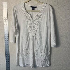 Glamour white with embroidered collar and Lace Tunic